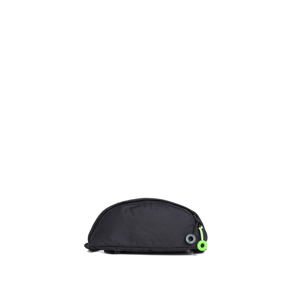 Mueslii puffer waist bag, made of high density nylon and Ykk zips, color high tech black, medium size, extra security pocket.
